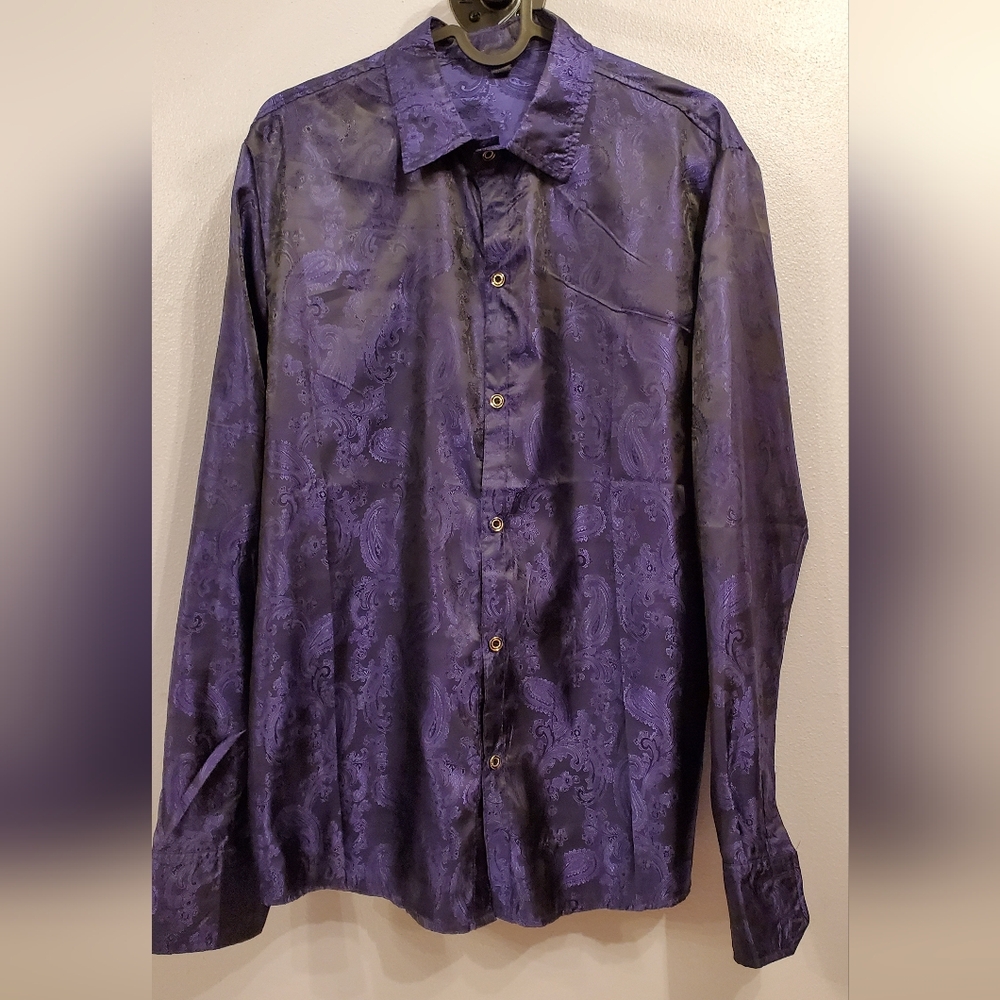 Men's Small Polyester/Spandex Paisley Button down club shirt. China import